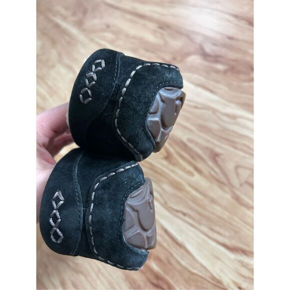 UGG Womens Ansley Black Moccasin Slippers Size 6 Uggs - Picture 2 of 5